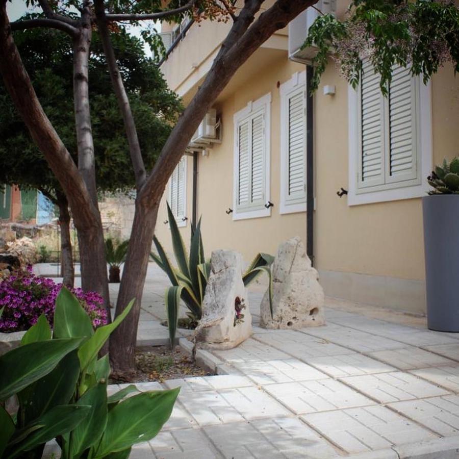 Bed and Breakfast Il Giardino Nascosto Portopalo Di Capo Passero Екстер'єр фото